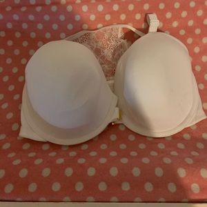 Cacique 38 F NWOT Bra underwire front clasp white